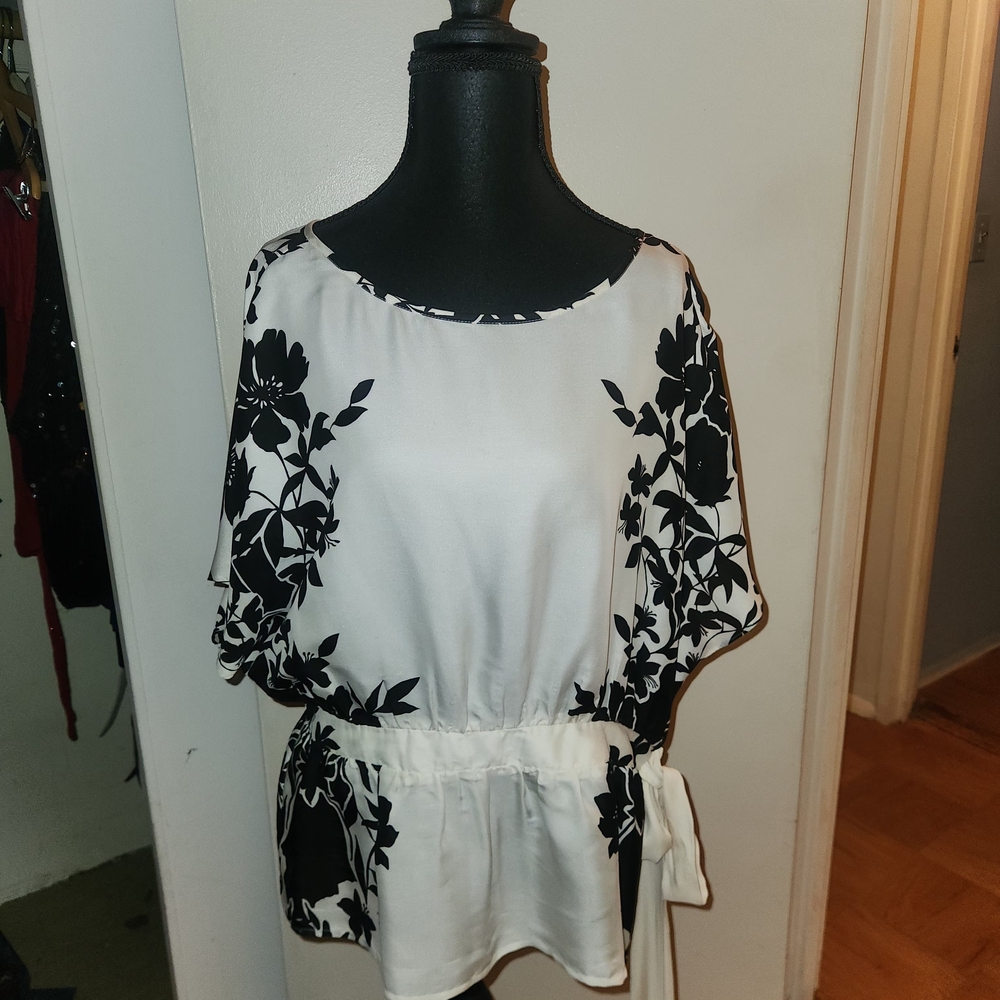 Daniel Rainn Black and White Floral Blouse